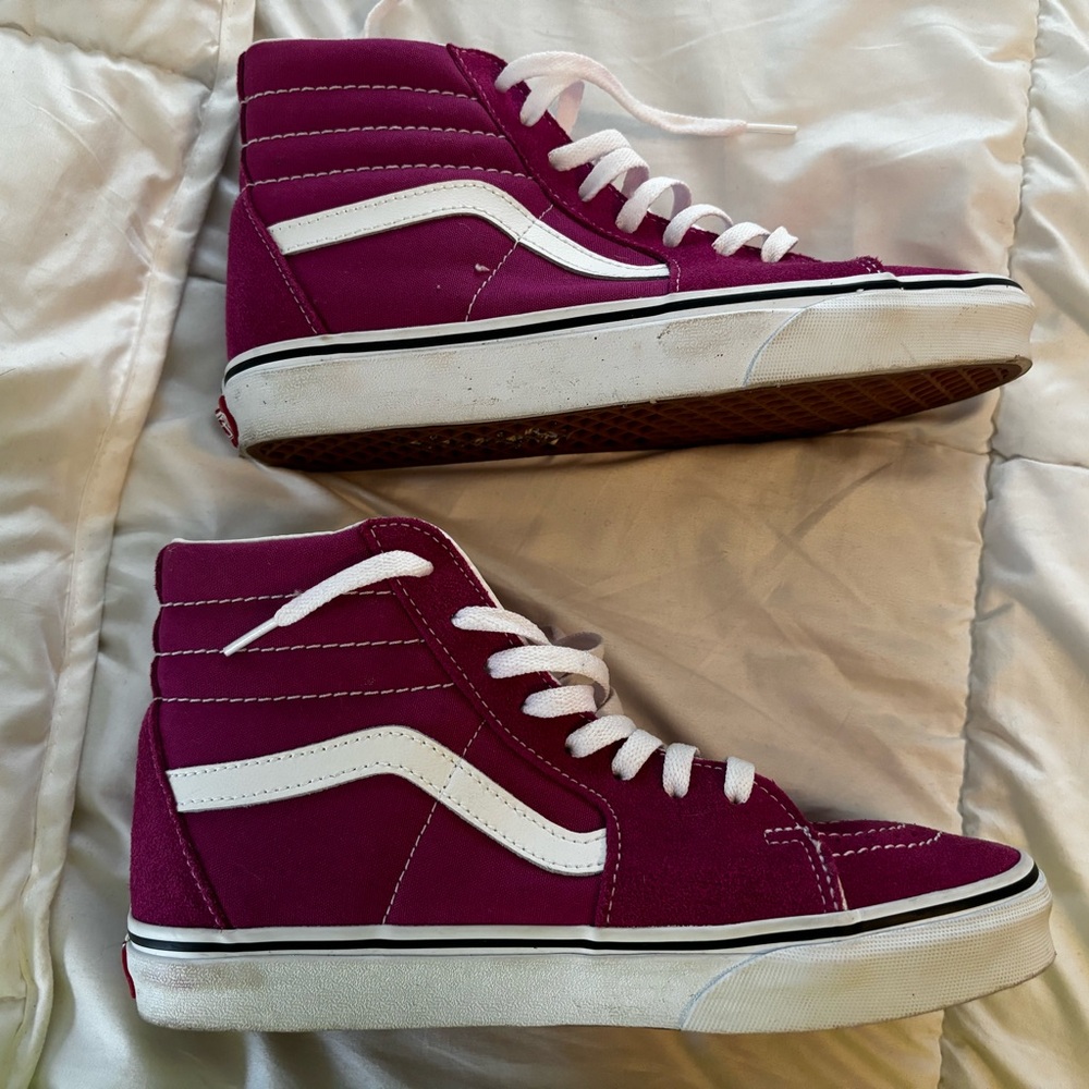 Vans Sk8-Hi shoes. Like new.
